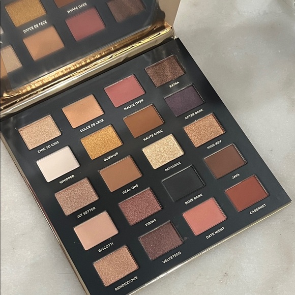 ICONIC London Other - Iconic London Booming & Gleaming Eyeshadow Palette 20 Shade Neutral Glam Palette